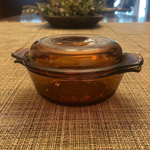 Brown Amber Fire King Anchor Hocking 12 Oz Mini Casserole w Lid Tab Handle #472 - Picture 1 of 10